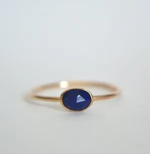 14k Oval Lapis Lazuli Ring