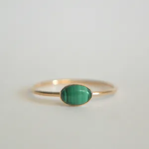 14k Oval Malachite Ring