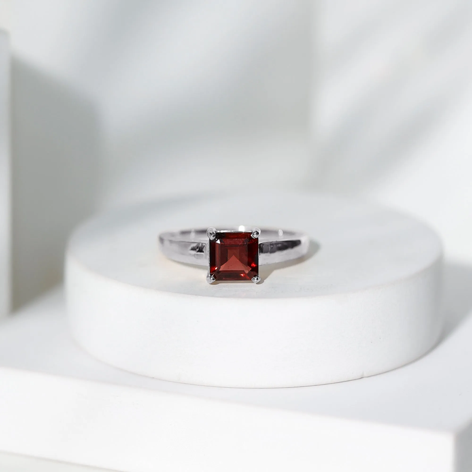1.5 CT Asscher Cut Garnet Solitaire Ring in Claw Setting