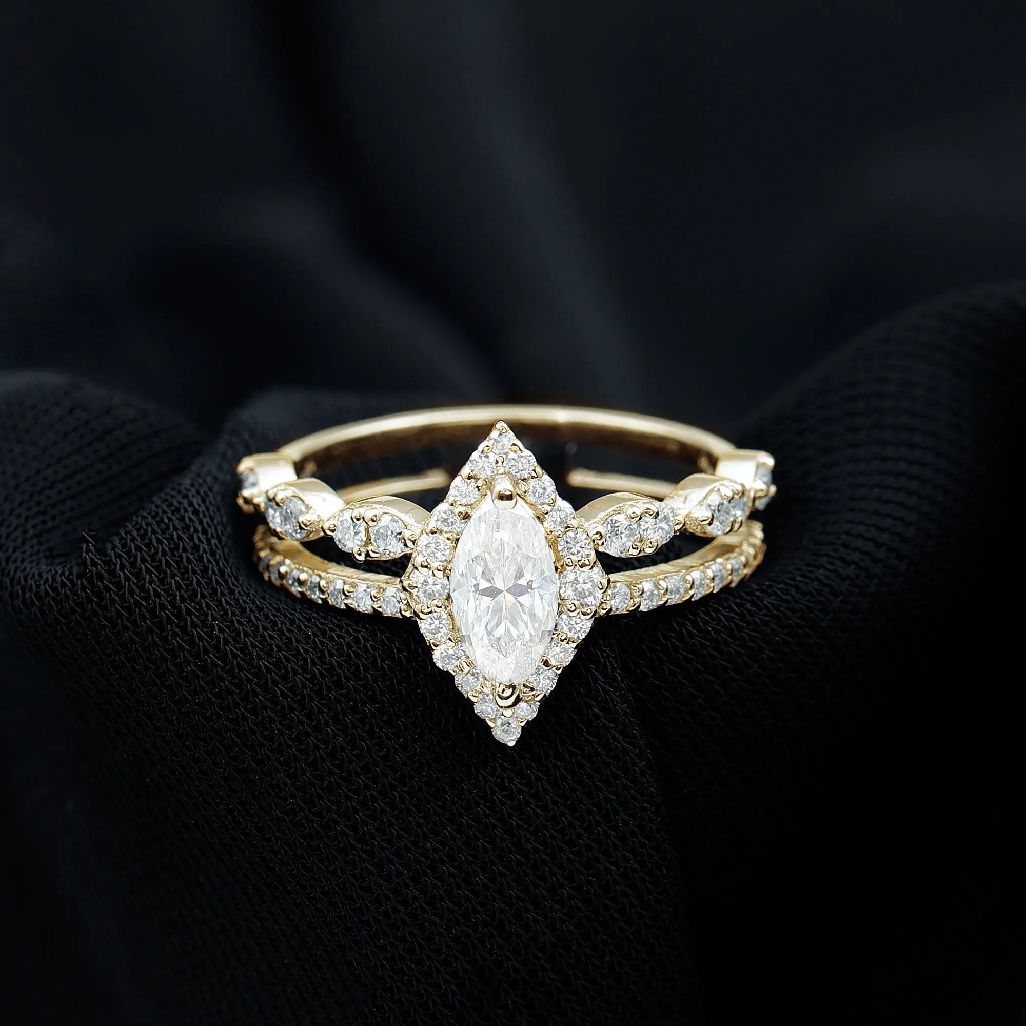 1.75 Ct Vintage Halo Moissanite Double Band Engagement Ring