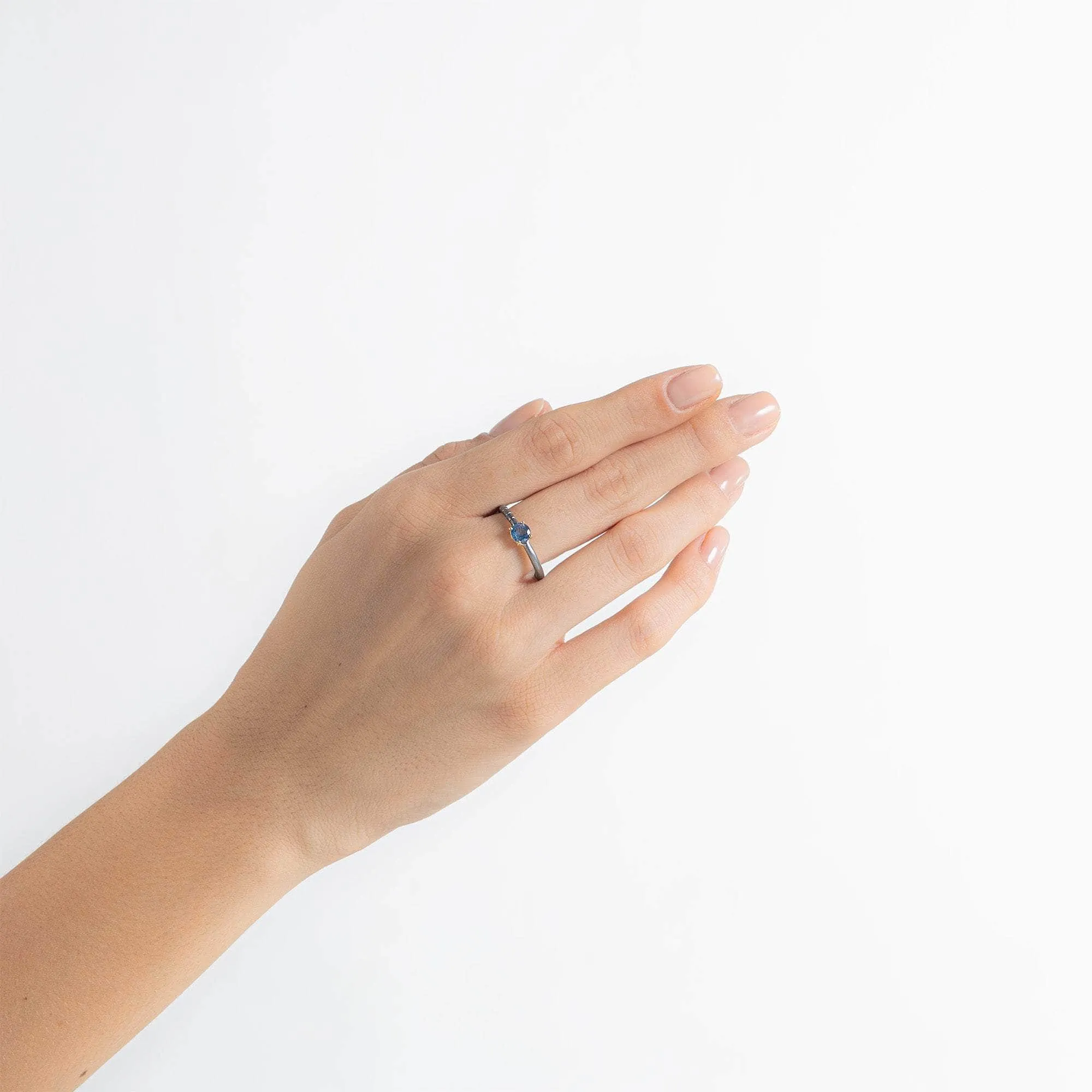 Avalo Blue Sapphire Ring (Black Rhodium)