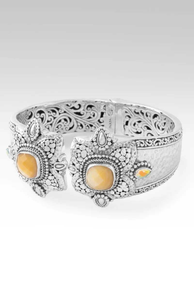 I Still Believe Tip-to-Tip Bracelet™ in Yellow Mother of Pearl