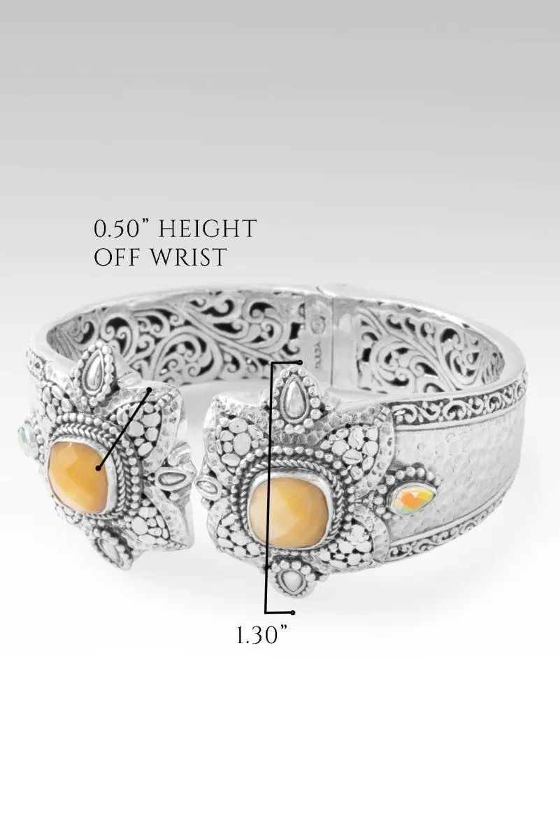I Still Believe Tip-to-Tip Bracelet™ in Yellow Mother of Pearl