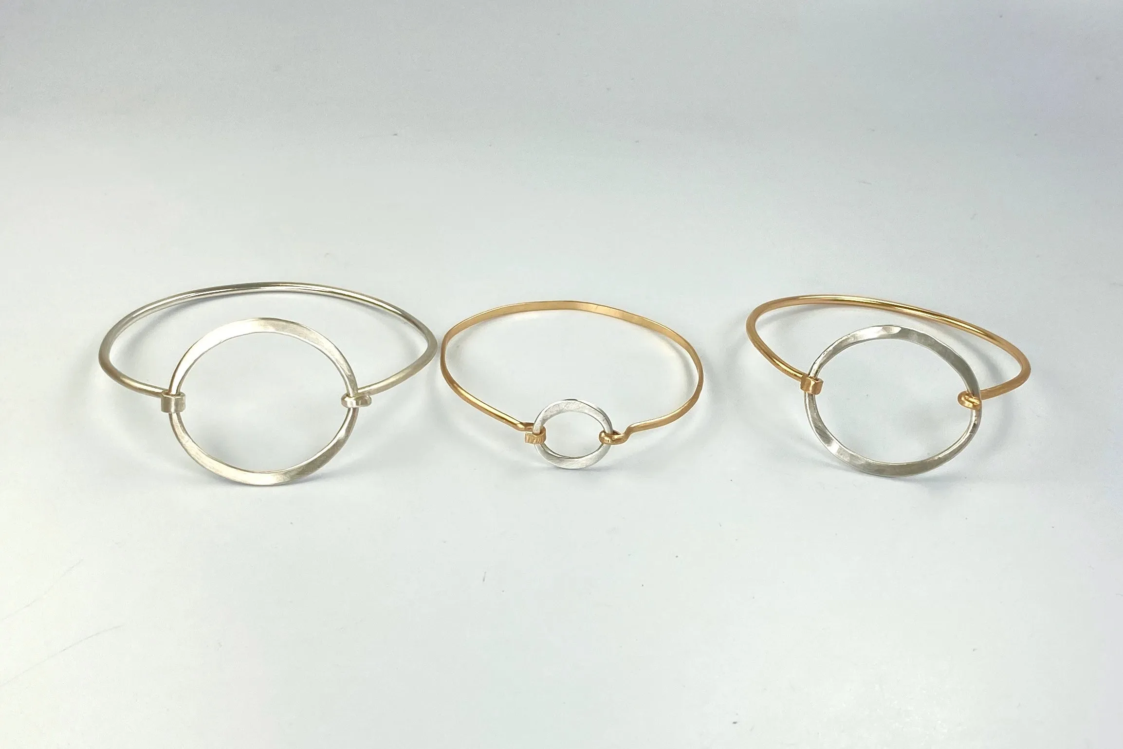 Kai Small Hooked Bangle Gold Filled - Mixed Metal