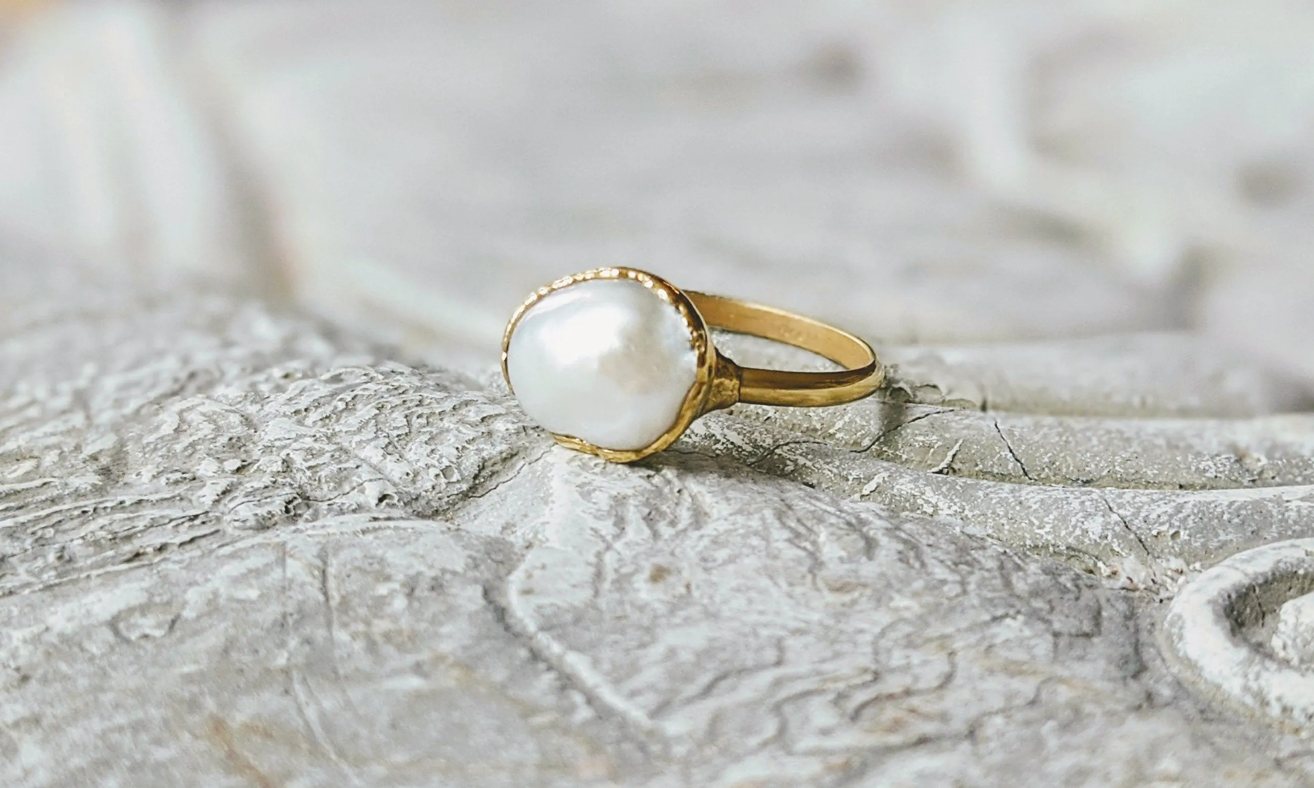 Keshi pearl ring - medium