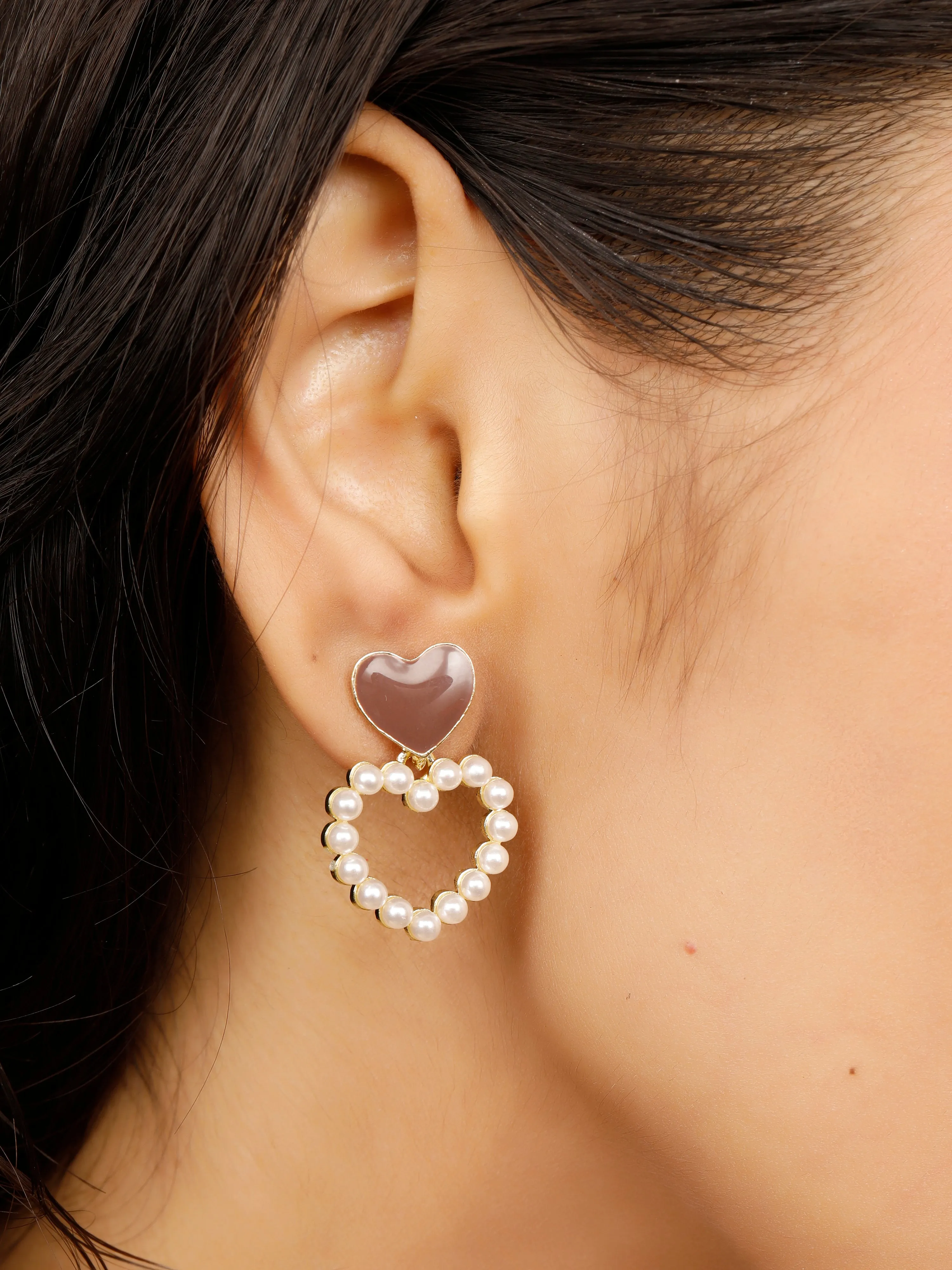 Radiant red enamel
