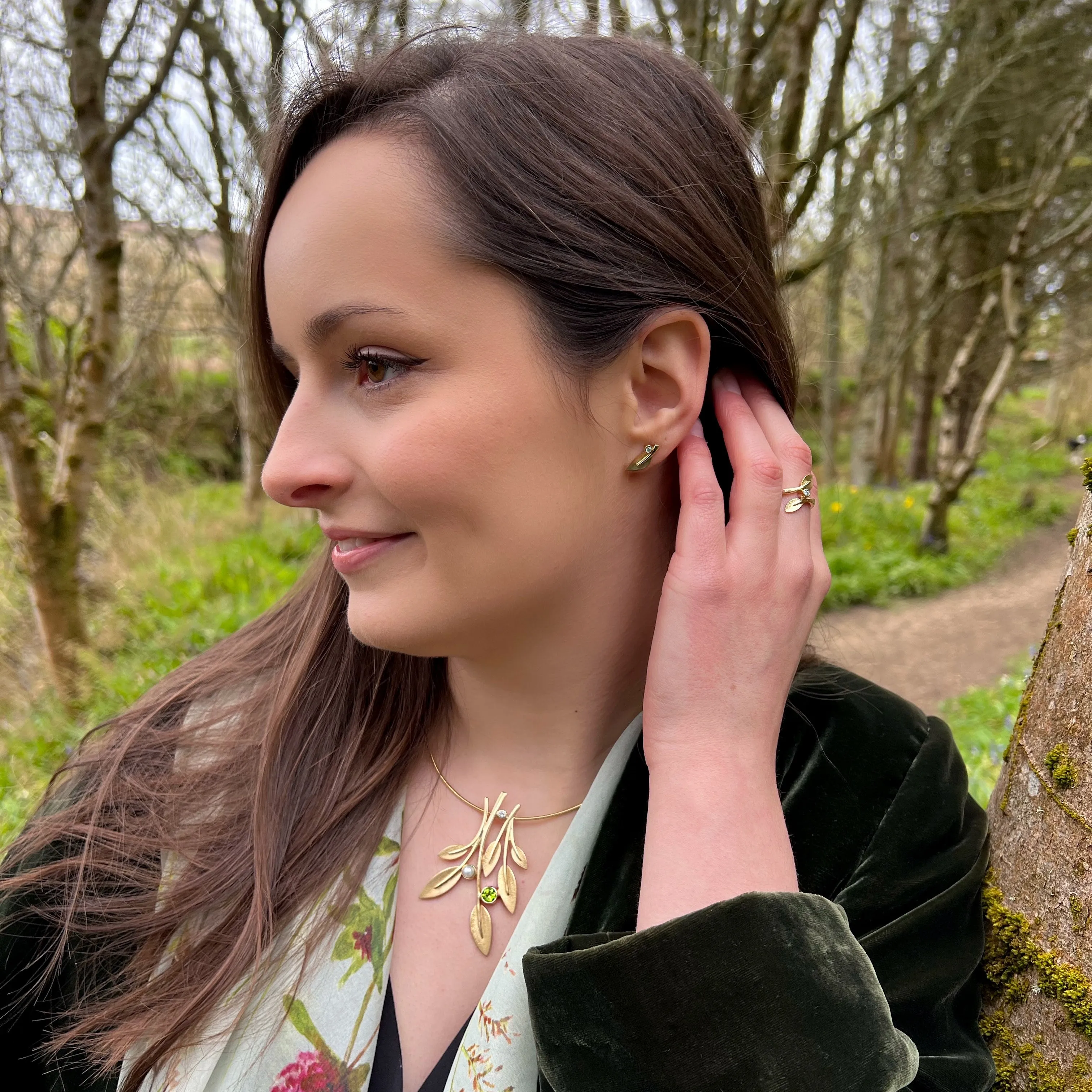 Rowan Occasion Necklace in 9ct Yellow Gold with Peridot, Pearl & Diamond