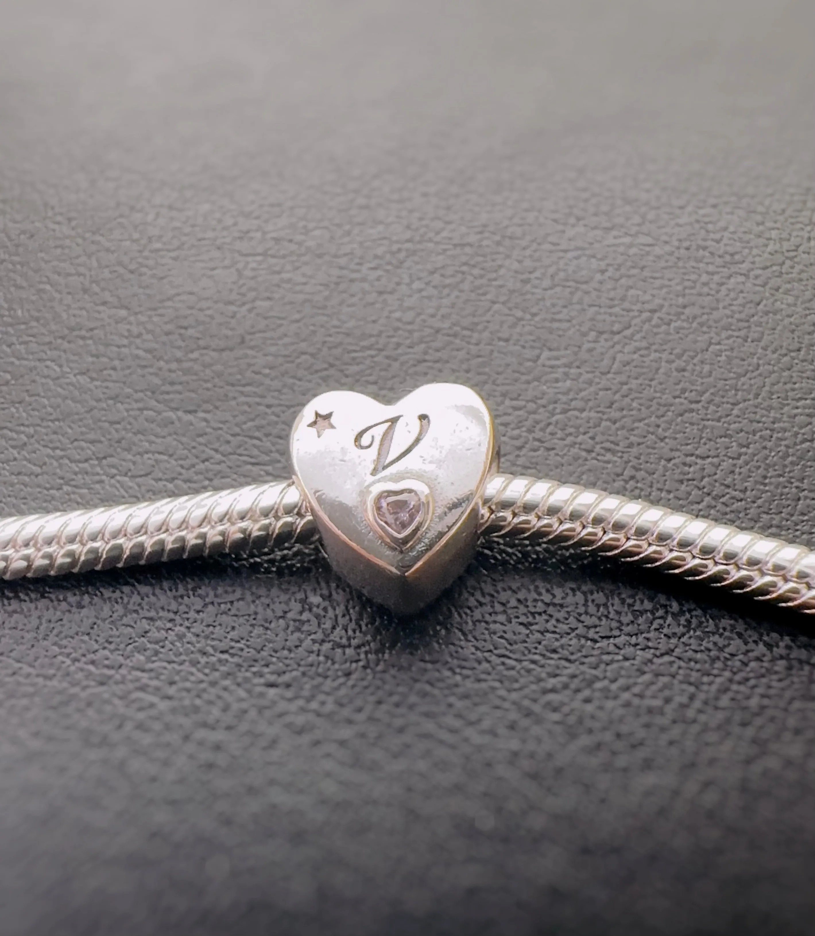 S925 Silver New Alphabet Initial Letter V Heart Charm For Bracelet and Necklace