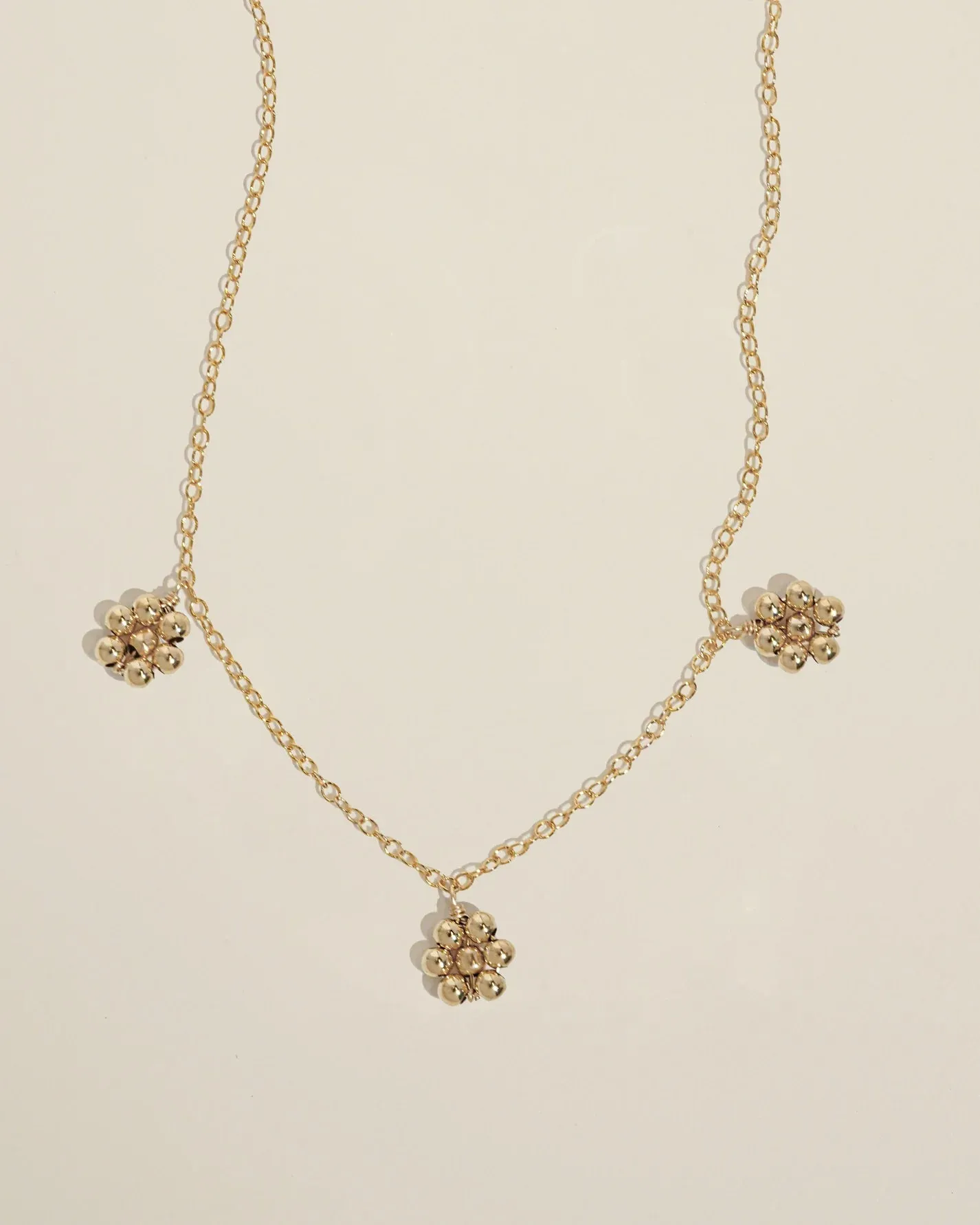 Three Daisy Flora Necklace