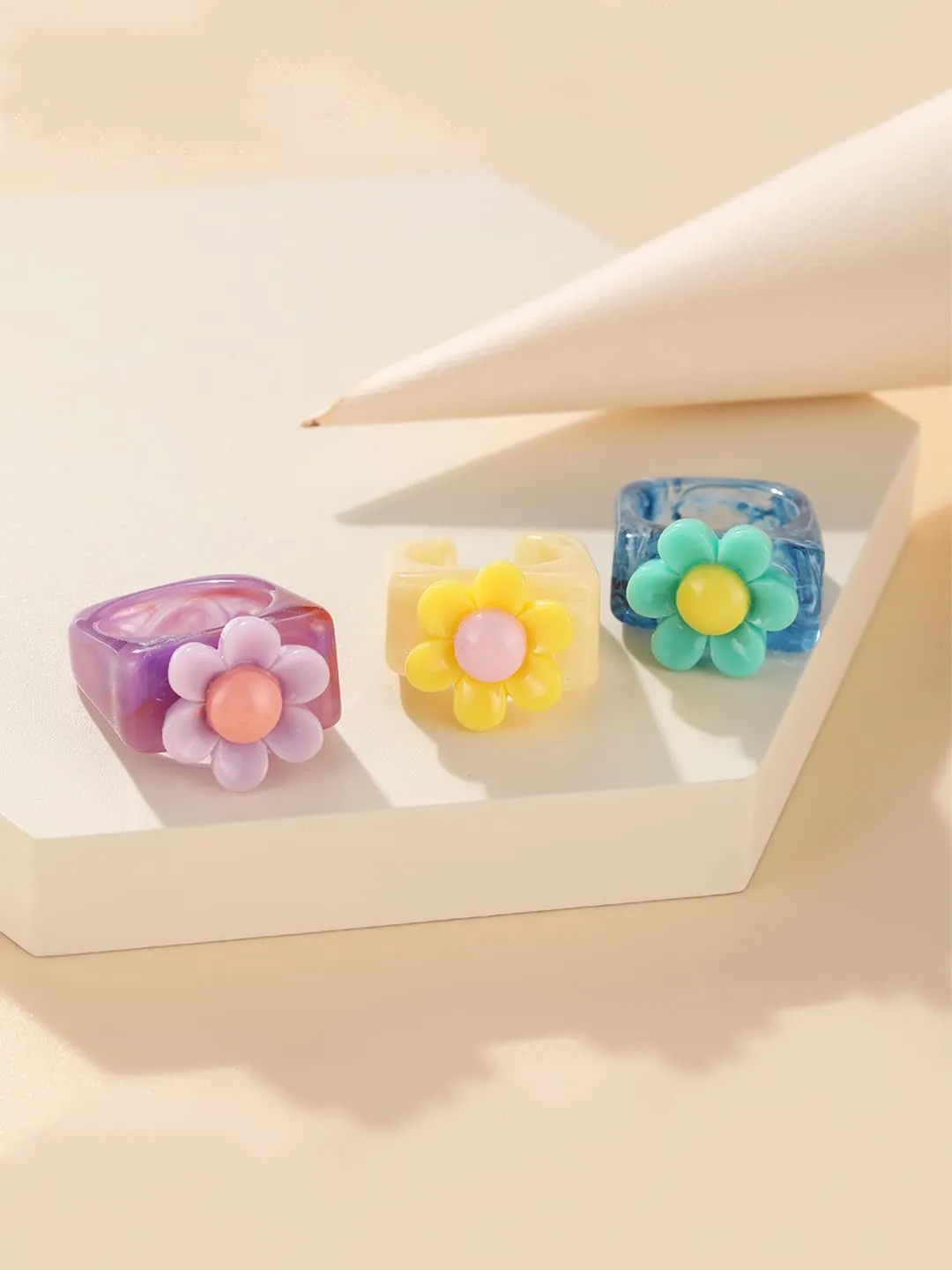 Yellow Chimes Rings for Women and Girls Acrylic Daisy Rings | Multicolor 3 Pcs Floral Ring Set Knuckle Finger Stackable Band Ring | Birthday Gift For Girls and Women